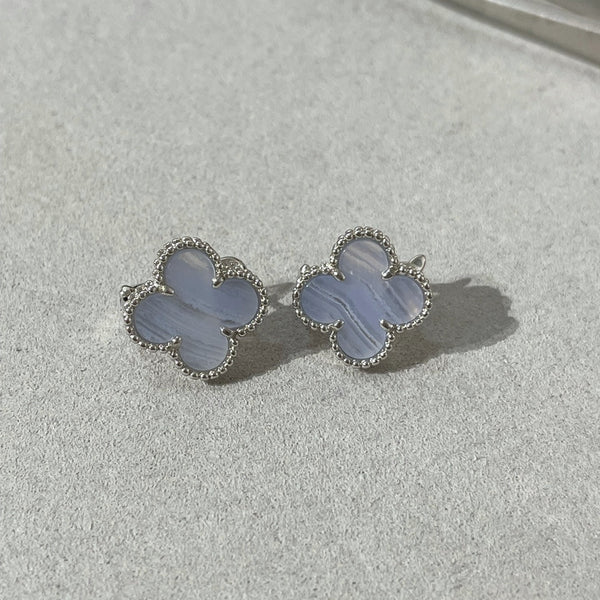 ˇトレンドジュエリーˇクローバーカルセドニーシルバースタッドピアス