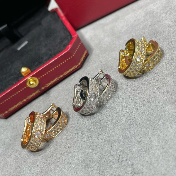 ˇトレンドジュエリーˇLOVE 5.5mm ダイヤモンドパヴェイヤリング