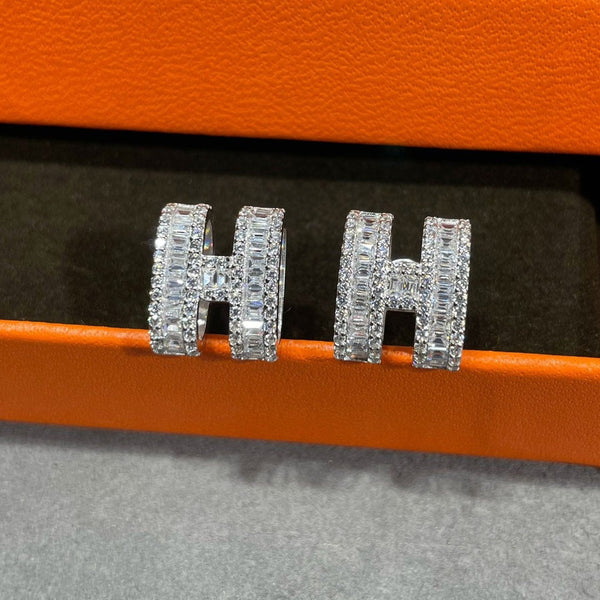 ˇTrend JewelryˇH OHRSTECKER MIT SILBERNEN DIAMANTEN